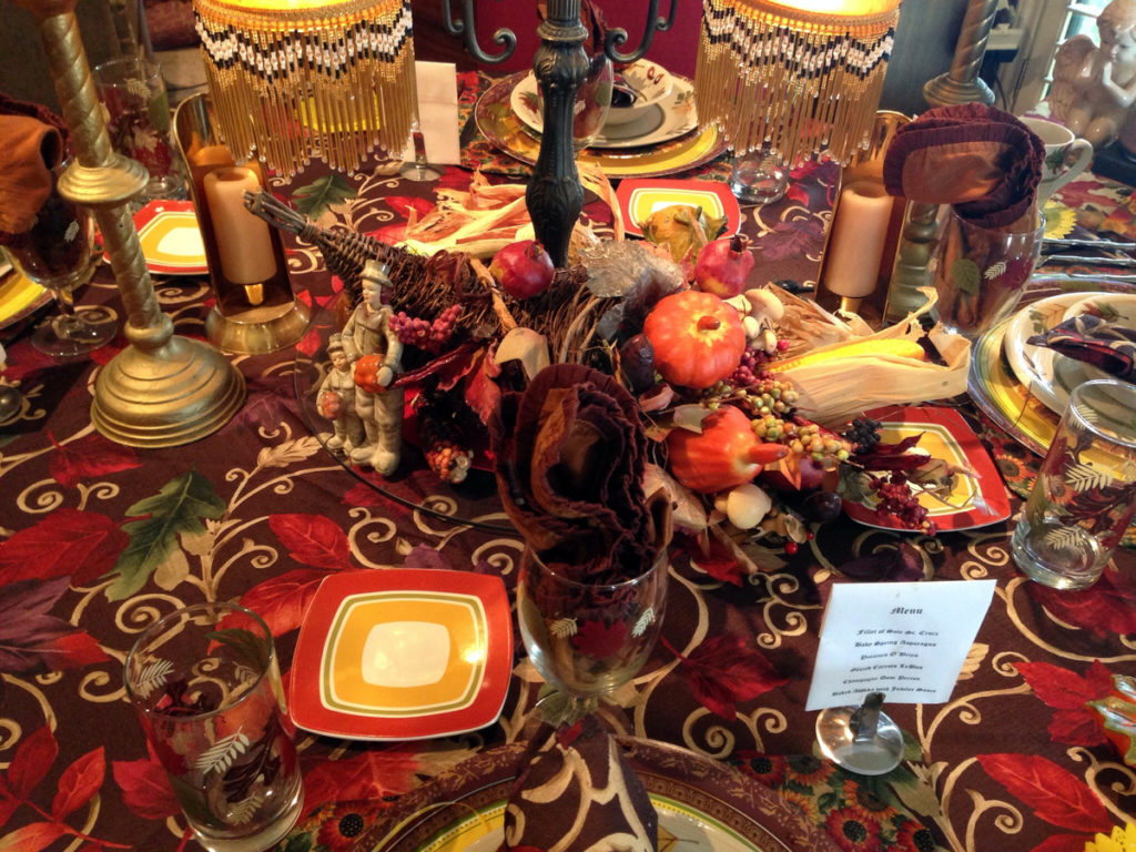 Colorful Thanksgiving table decor