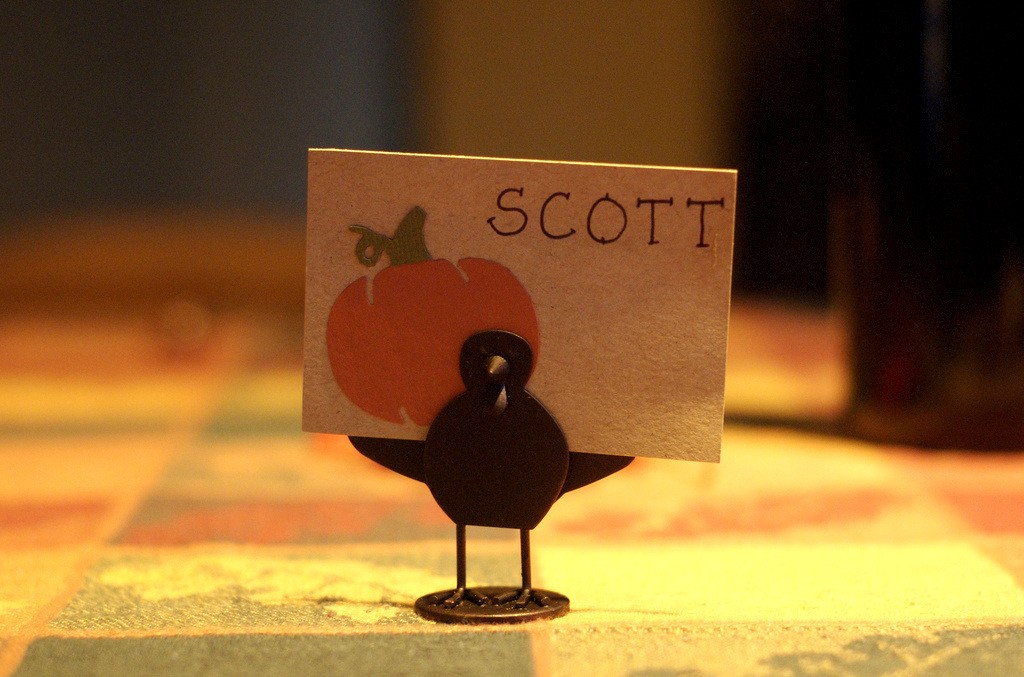 Cute Thanksgiving placecard with pumpkin cutout