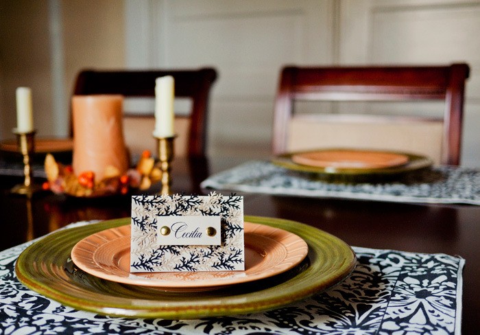 Elegant DIY autumn leaf table name cards