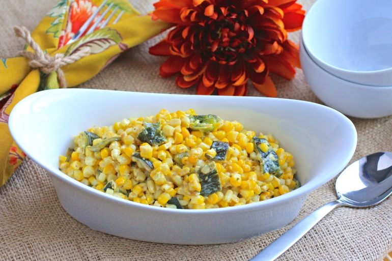 Poblano Creamed Corn makes a delicious Thanksgiving vegetable side dish | MakeItGrateful.com