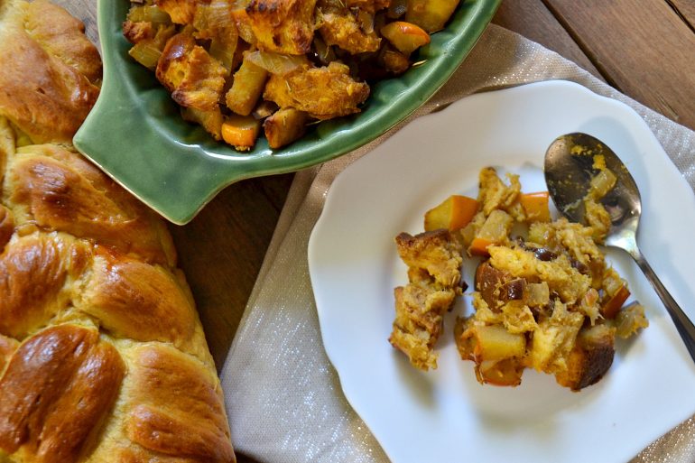 Thanksgiving stuffing made with pumpkin challah | MakeItGrateful.com