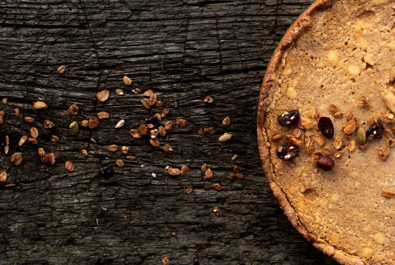 pie-with-oats-and-raisins