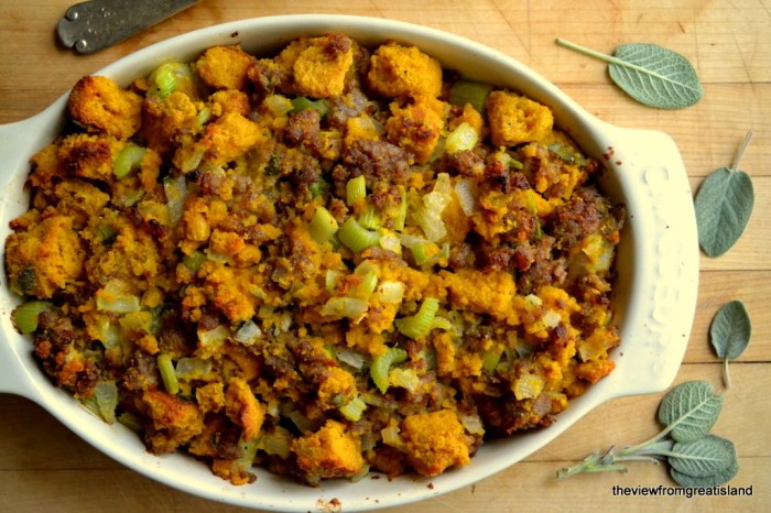 thanksgiving stuffing with cornbread and pumpkin flavors