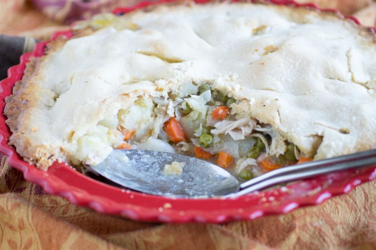 A great way to use up all that leftover turkey! Try Turkey Pot Pie from MakeItGrateful.com