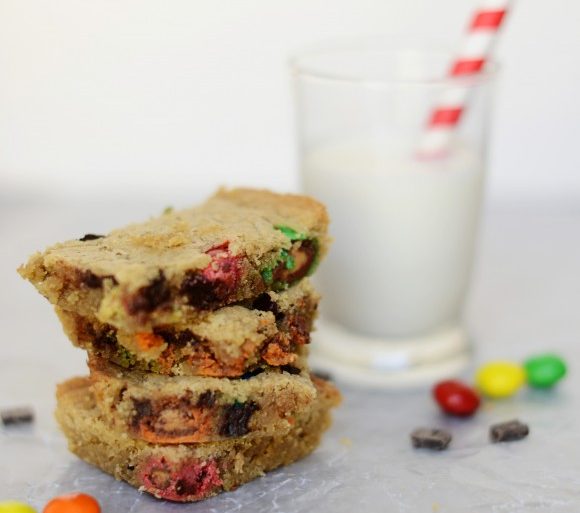 peanut butter bars with M&Ms