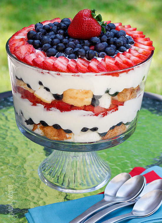 angel food cake berry trifle