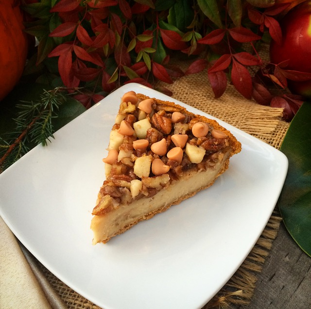 Butterscotch apple cream pie for Thanksgiving | MakeItGrateful.com