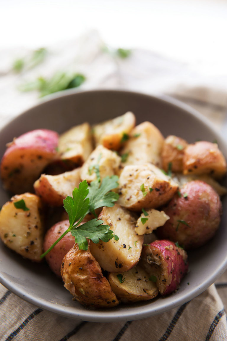 Herb Roasted Red Potatoes for Thanksgiving from MakeItGrateful.com