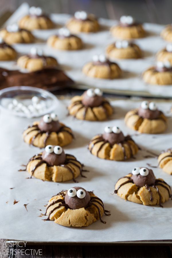 4 Chocolate Peanut Butter Spider Cookies for Halloween