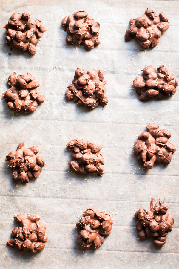 12 Christmas Cookies that Aren't Boring - Slow Cooker Sea Salt Chocolate Almond Clusters
