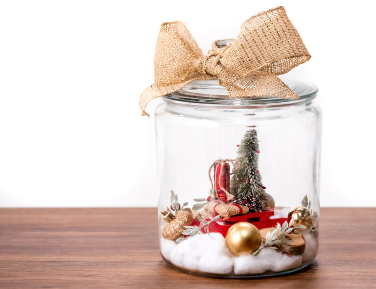 Create a mini North Pole in a jar