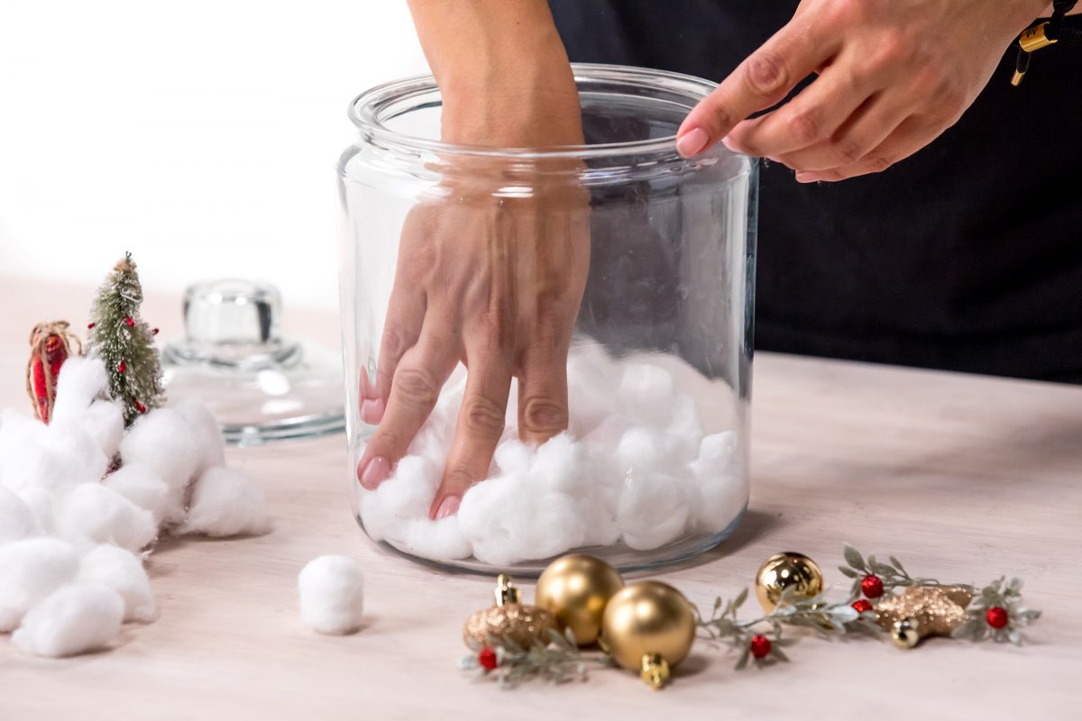 Create a mini North Pole in a jar