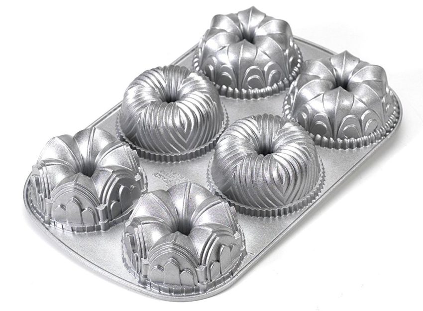 14 molded pans to make magnificent muffins and cool cupcakes