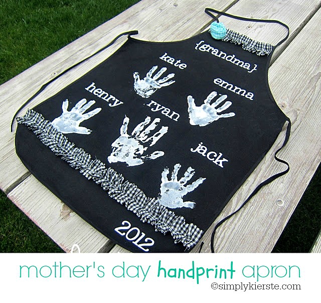 Handprint apron for Mom or Grandma