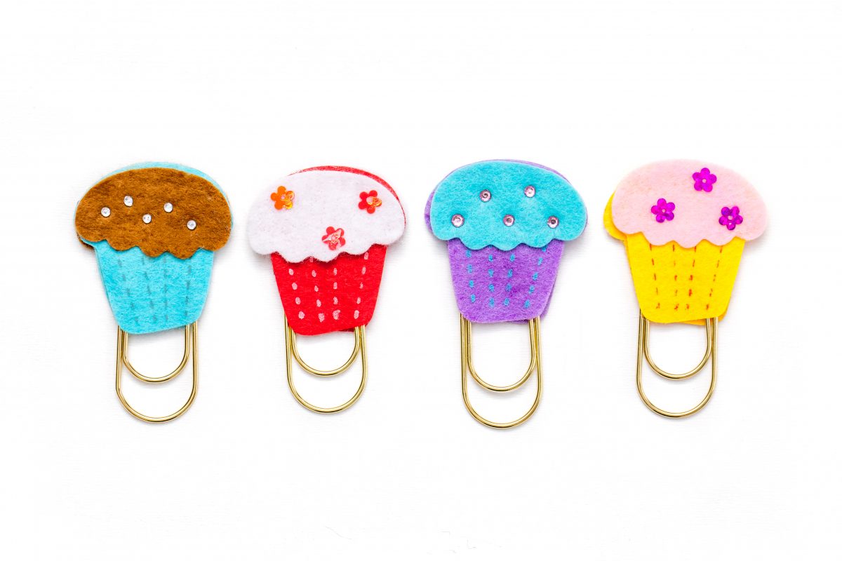 Cupcake paperclip bookmark craft finished