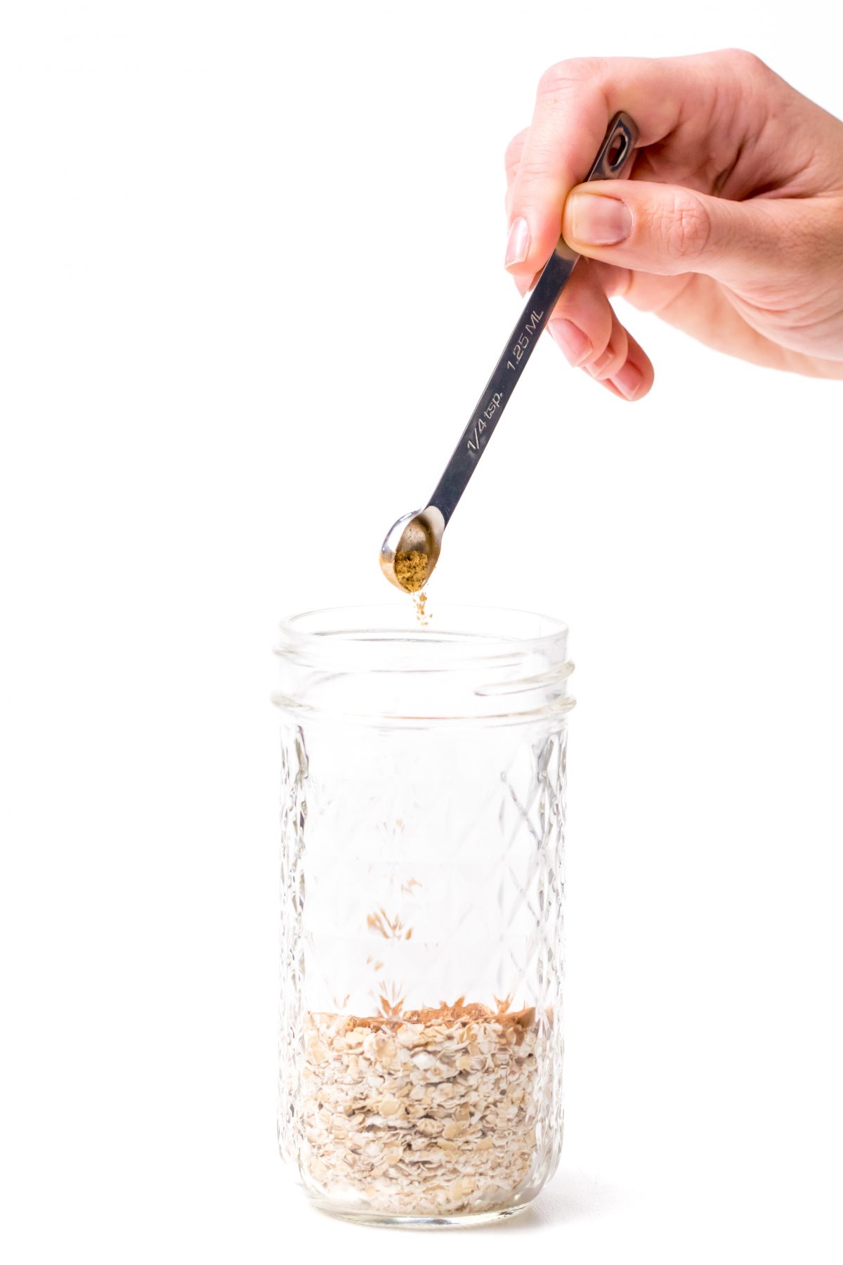 Measure spices into no-sugar-added overnight oats