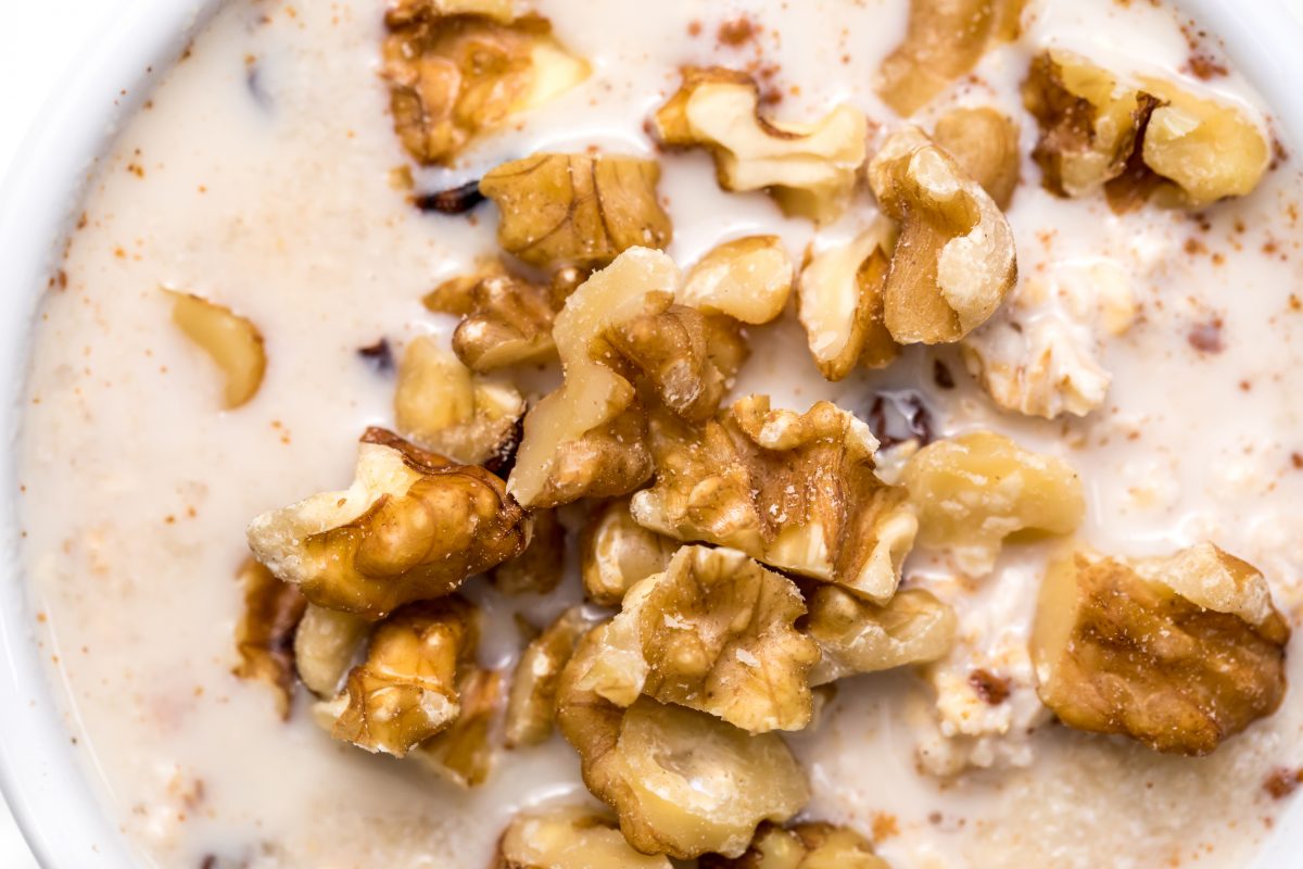 Warm creamy oats topped with crunchy walnuts