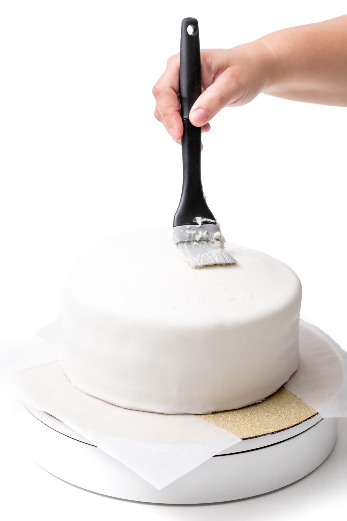 Coat the top with buttercream frosting
