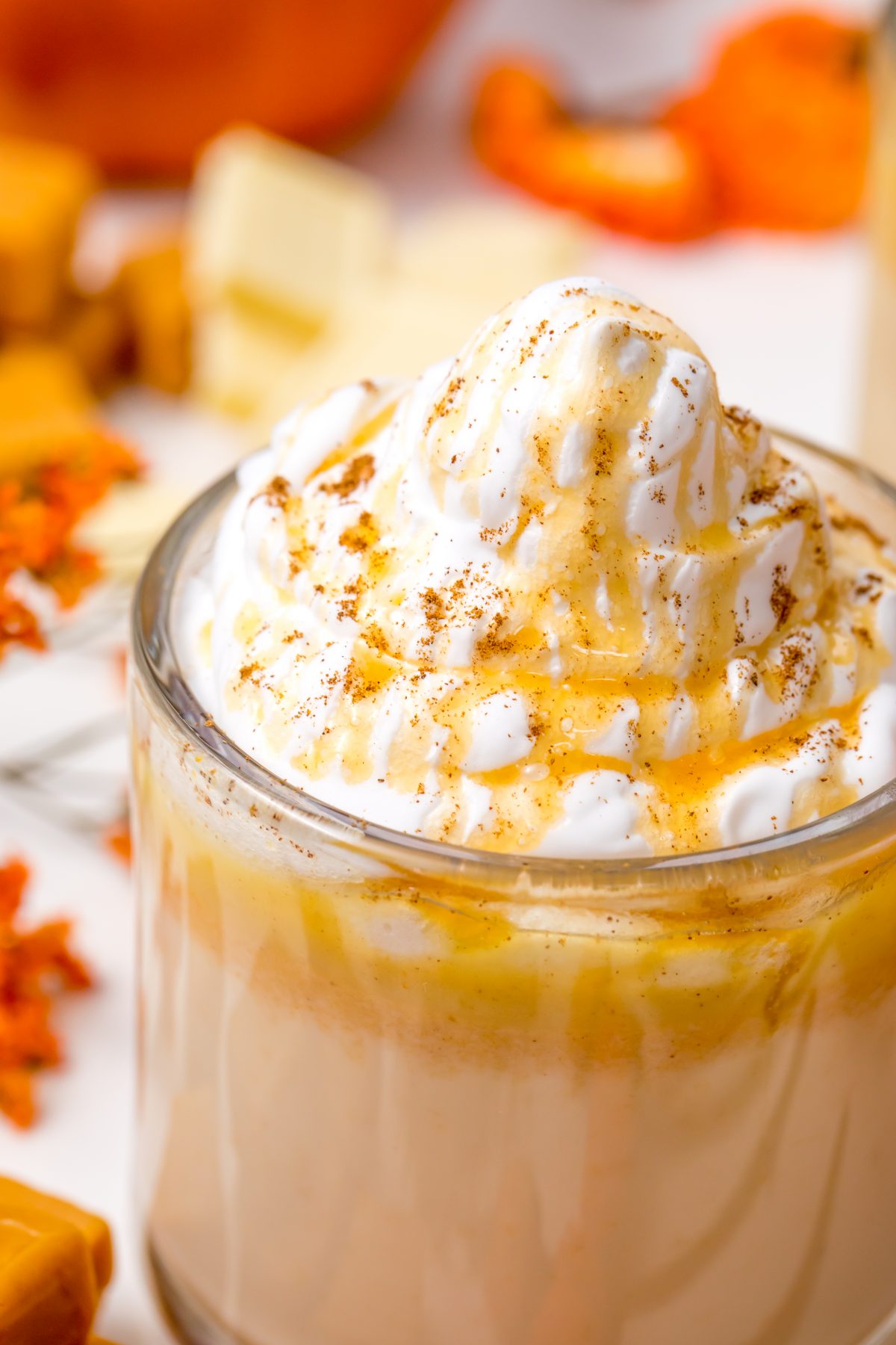 How amazing does this Boozy pumpkin white hot chocolate look?