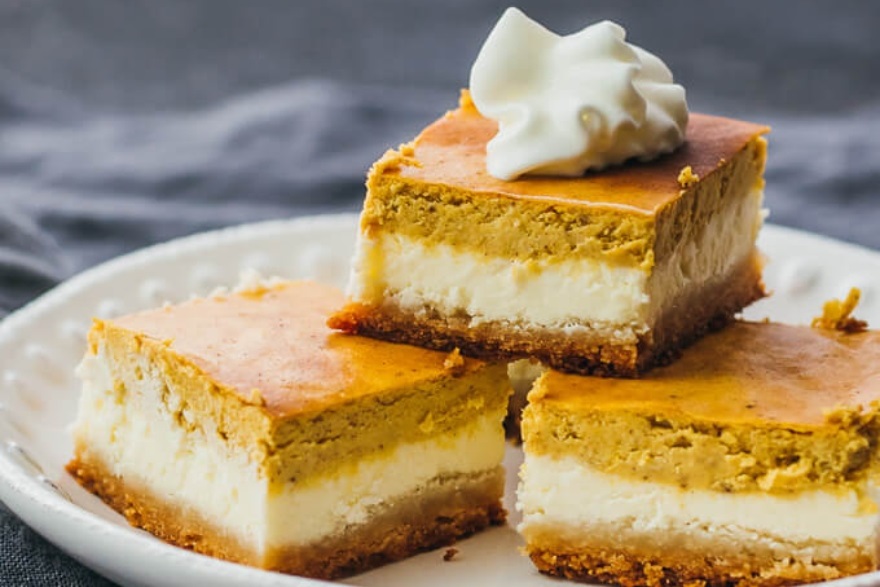 Keto-approved Friendsgiving menu low carb pumpkin cheesecake bars
