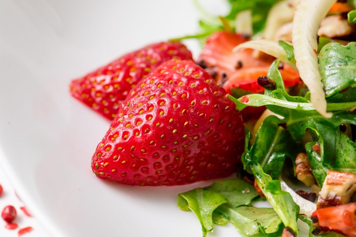 5D4B0822 - Strawberry, Fennel and Arugula Salad with Cacao Nibs
