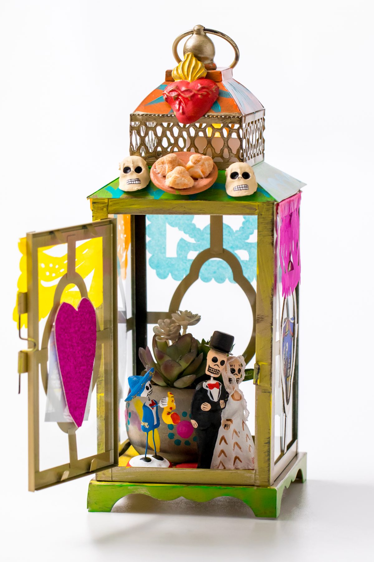 5D4B6374 - Crafty Chica - Day of the dead Shrine
