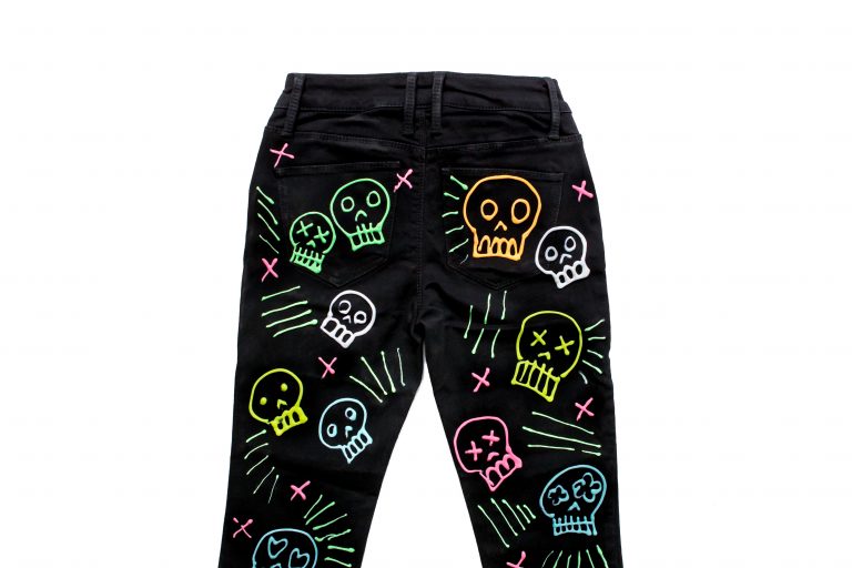 5D4B6463 - Crafty Chica - Glow in the dark Jeans