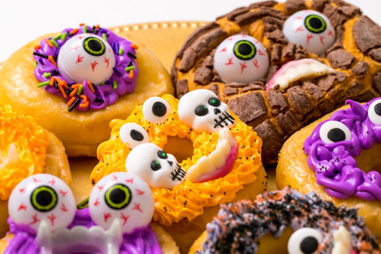 5D4B6564 - Crafty Chica - Monster Donuts