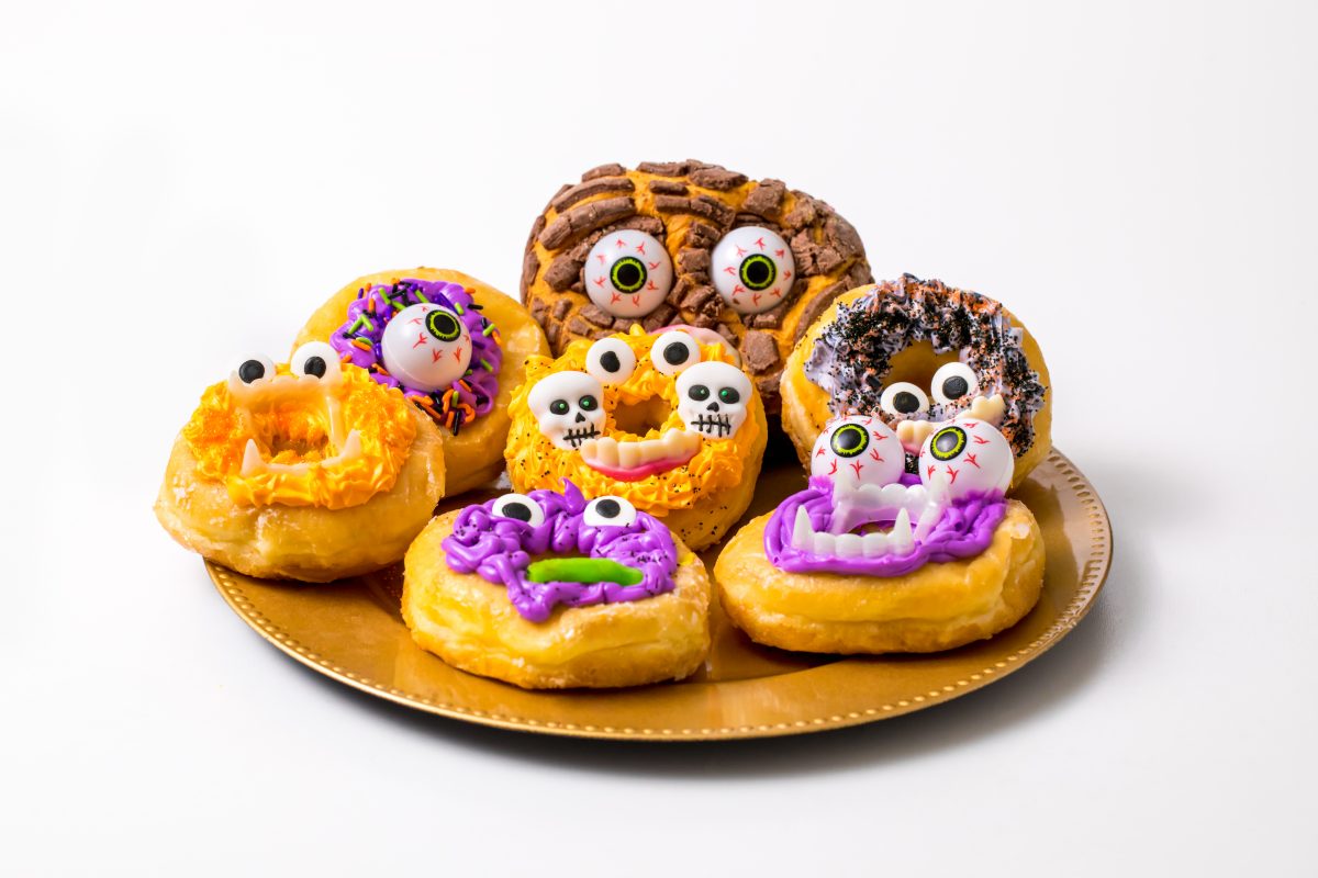 5D4B6567 - Crafty Chica - Monster Donuts