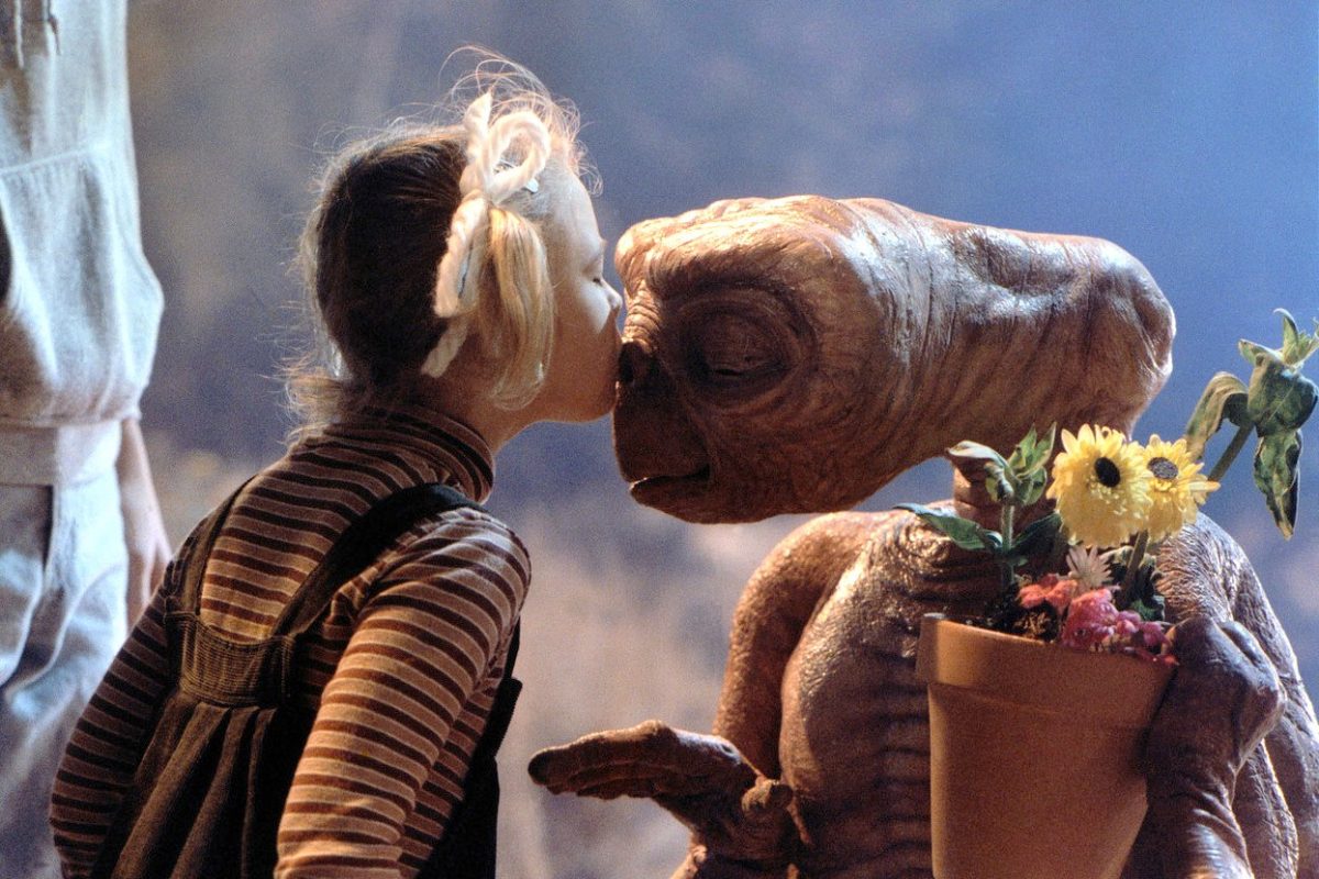 E.T. the Extra-Terrestrial Drew Barrymore kiss