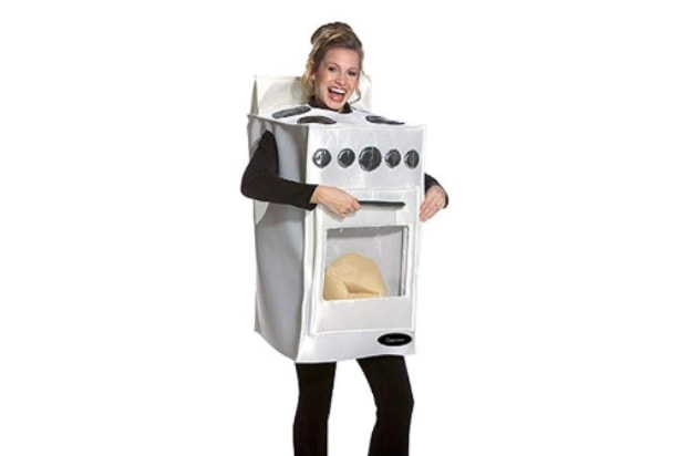 Pregnancy costume ideas bun in the oven