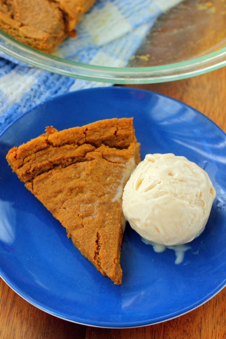 Vegan gluten-free Friendsgiving crustless pumpkin pie