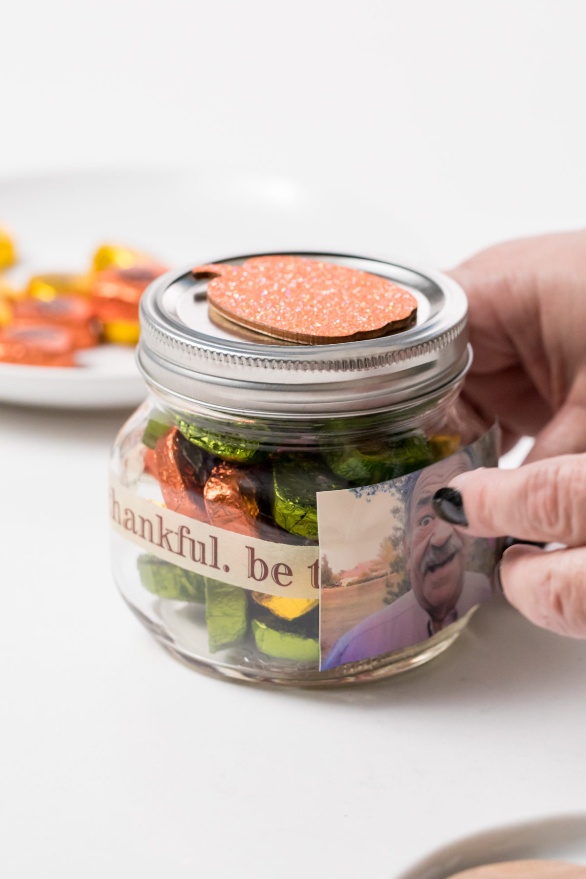 5D4B4675 - Thanksgiving Candy Jars - Decorate the jar
