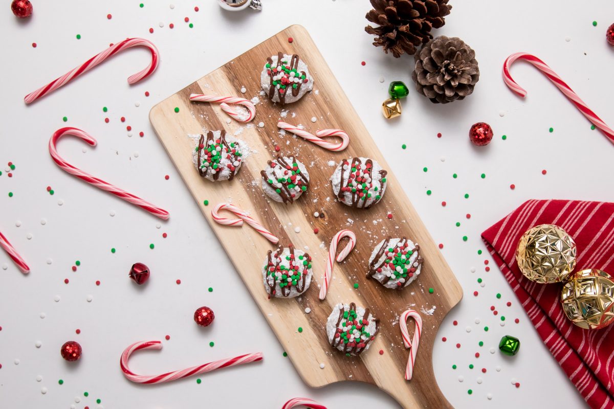 5D4B5581 - Chocolate Covered Snowball Peppermint Cookies