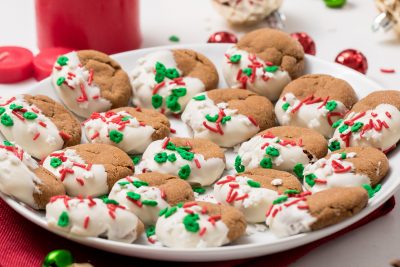 5D4B5676 - White Chocolate Dipped Gingerbread Cookies