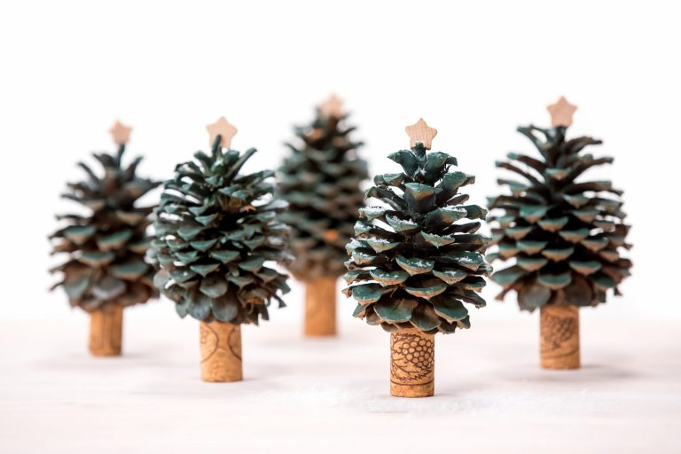 Pinecone-Christmas-trees-Holiday-gift-craft-6
