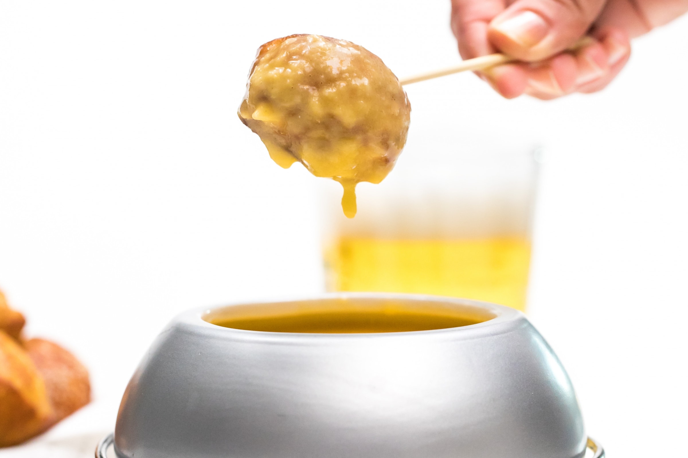 Truly unique football party ideas cheesy beer fondue 