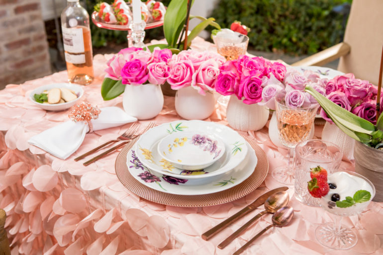 valentines-day-tablescape-featured