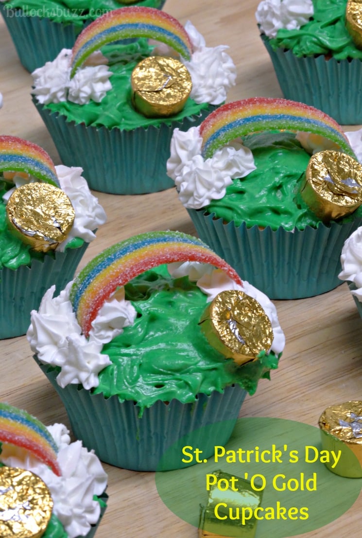 st-patricks-day-pot-o-gold-cupcakes