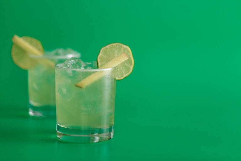tequila ginger lime cocktail