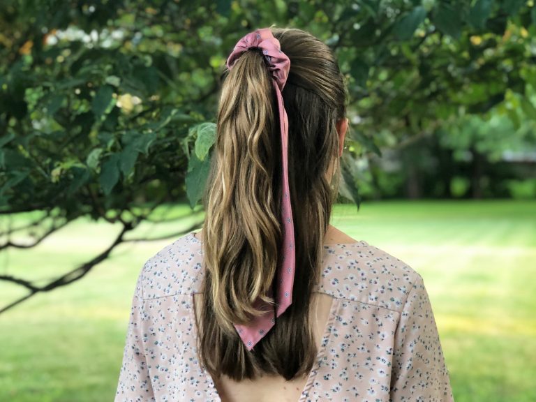 Trendy DIY hair scrunchies using upcycled neck ties