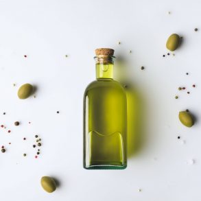 olive oil flat lay fi